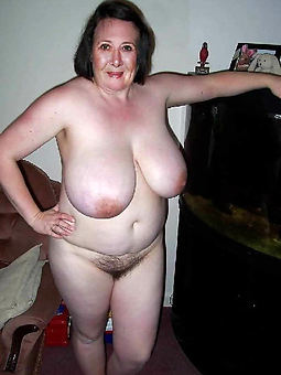pretty hairy brunette milf